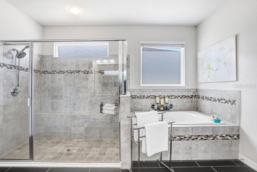 LUCAYA LAKE CLUB PH 3 - Residential