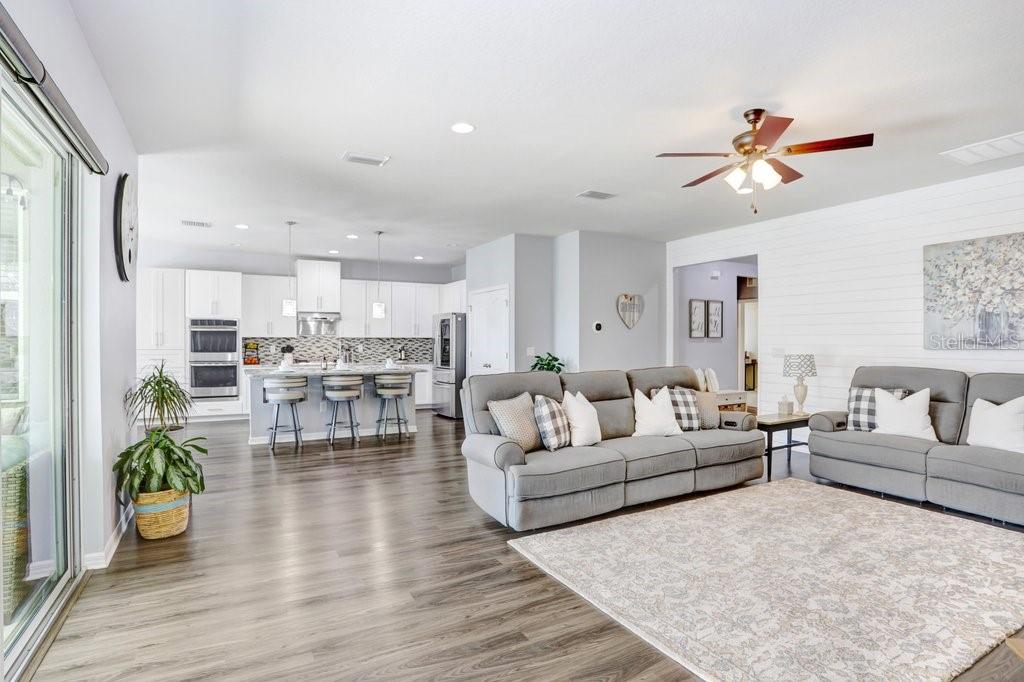 LUCAYA LAKE CLUB PH 3 - Residential