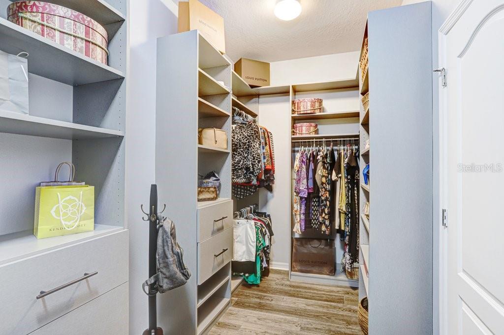 LUCAYA LAKE CLUB PH 3 - Residential