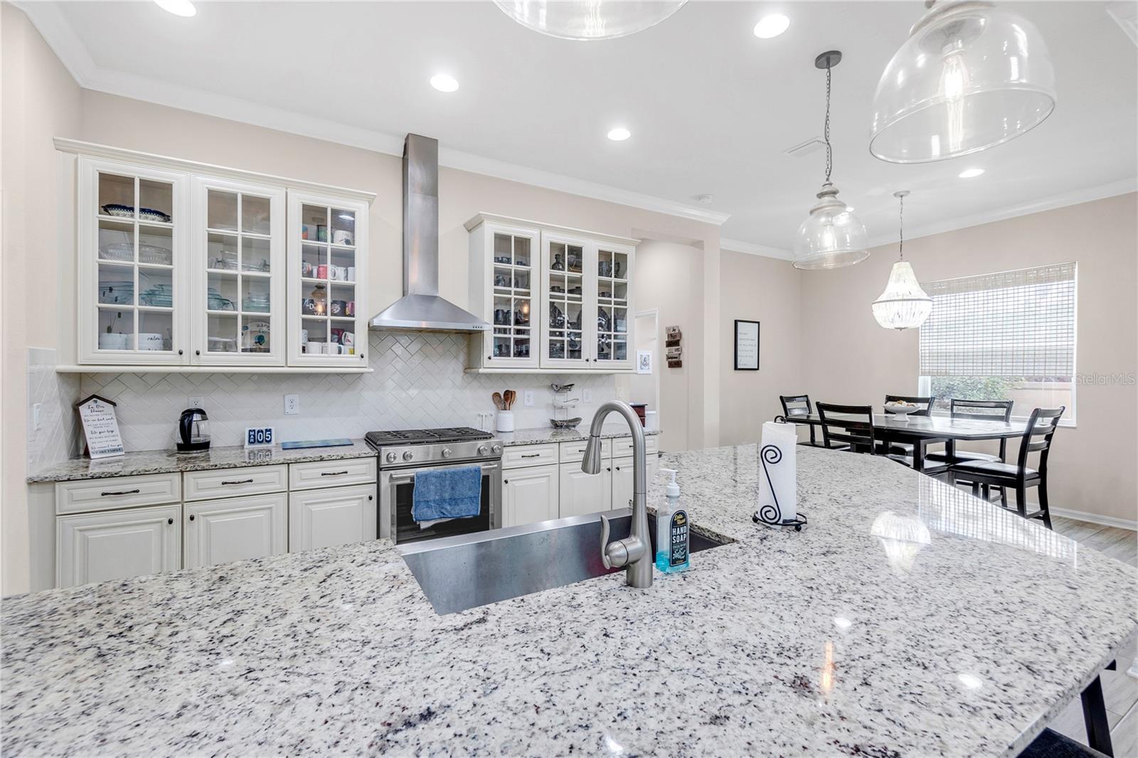 5119 ADMIRAL POINTE DRIVE