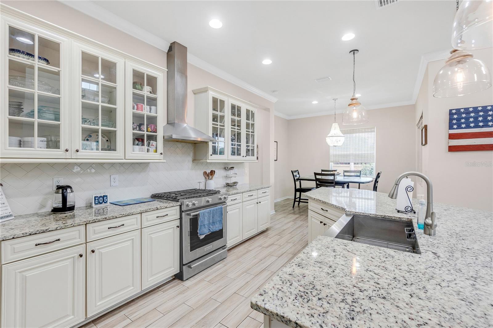 5119 ADMIRAL POINTE DRIVE