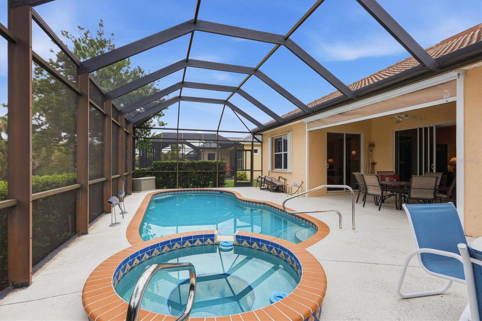 RIVERWOOD - Residential