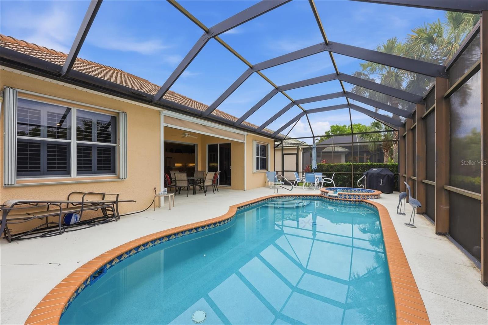 RIVERWOOD - Residential