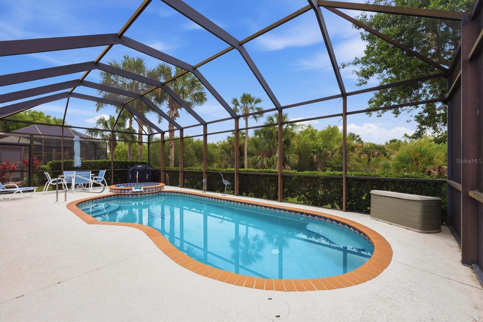 RIVERWOOD - Residential