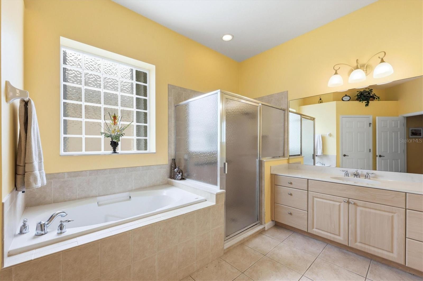 RIVERWOOD - Residential