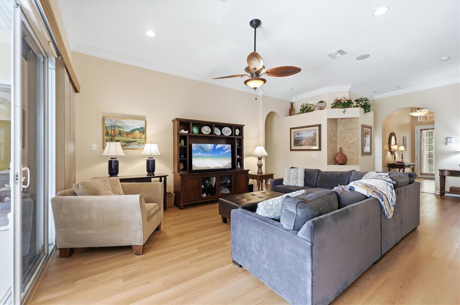 RIVERWOOD - Residential