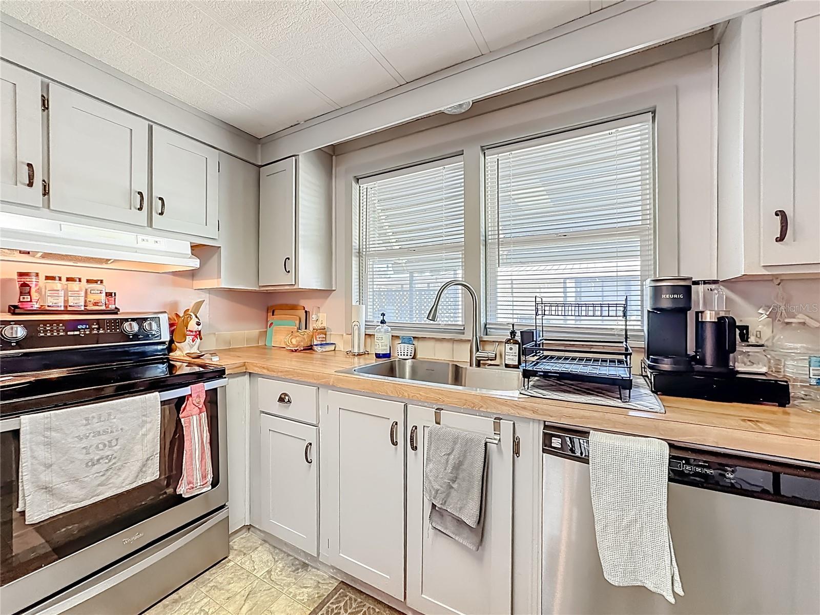 TAVARES LAKE FRANCES ESTATES - Residential