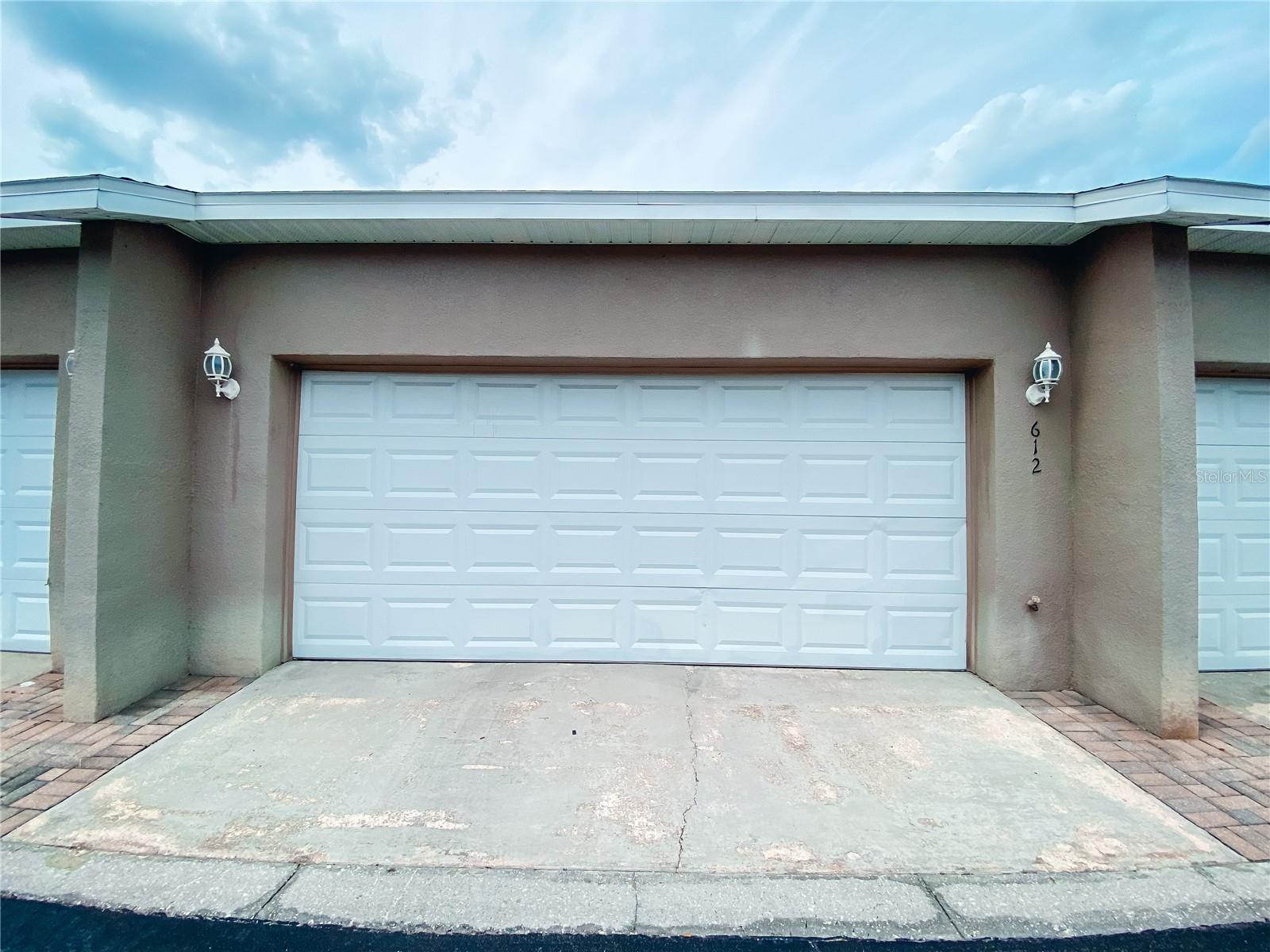 HIGHCROFT POINTE TWNHMS - Residential