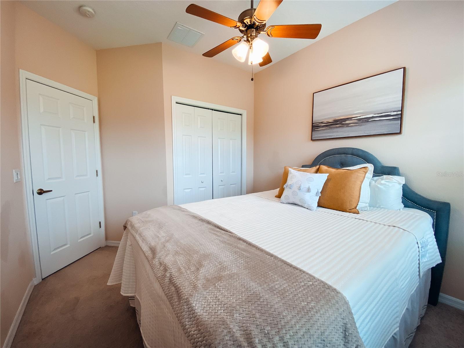 HIGHCROFT POINTE TWNHMS - Residential