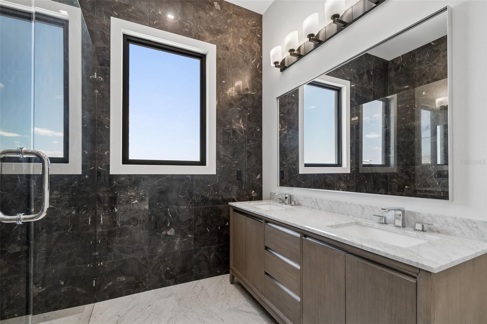 HOWARD ESTATES - Residential