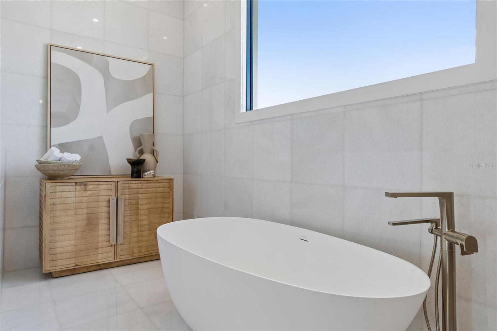 HOWARD ESTATES - Residential