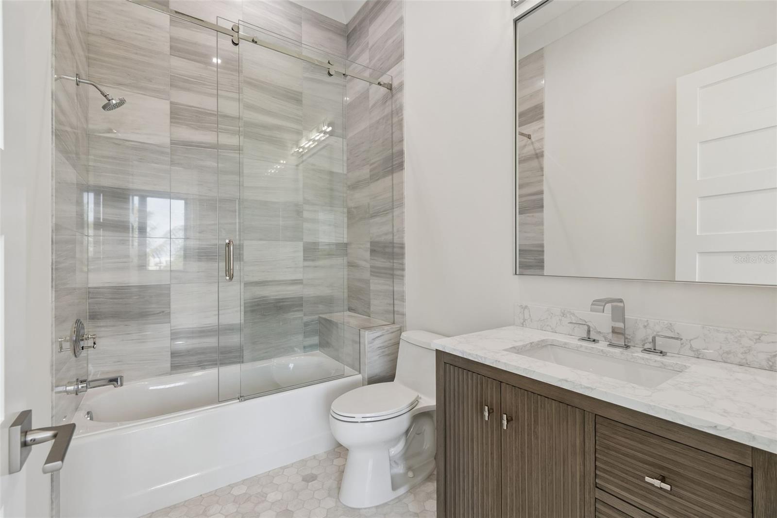 HOWARD ESTATES - Residential