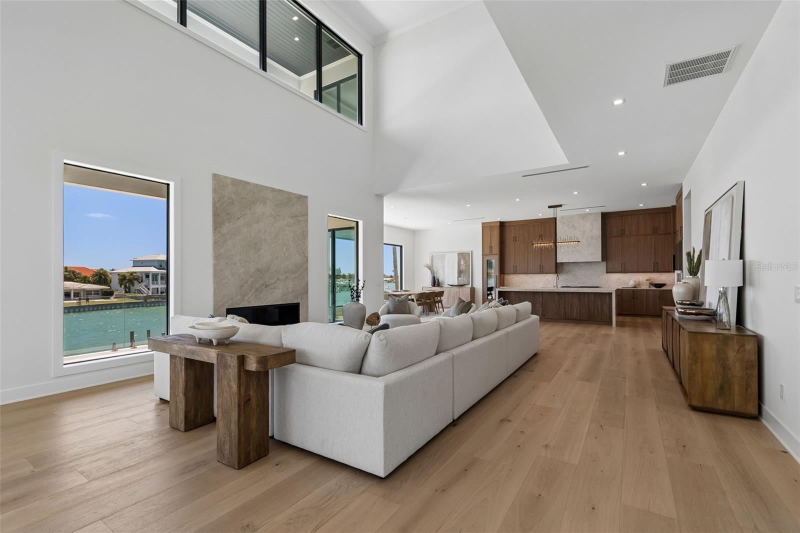 HOWARD ESTATES - Residential