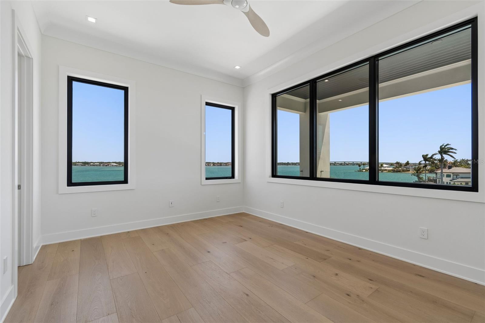 HOWARD ESTATES - Residential