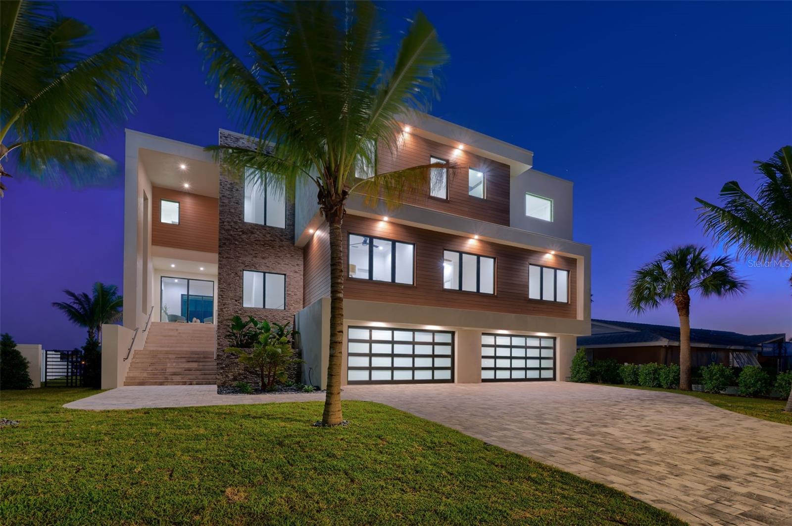 HOWARD ESTATES - Residential