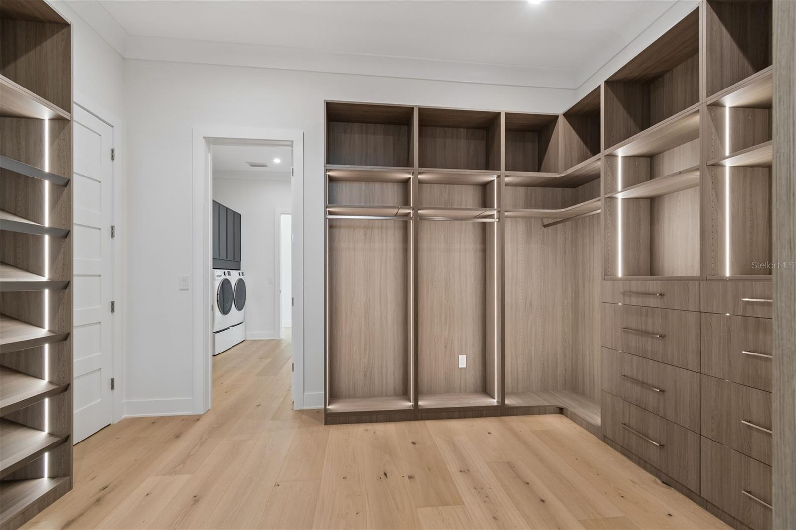 HOWARD ESTATES - Residential