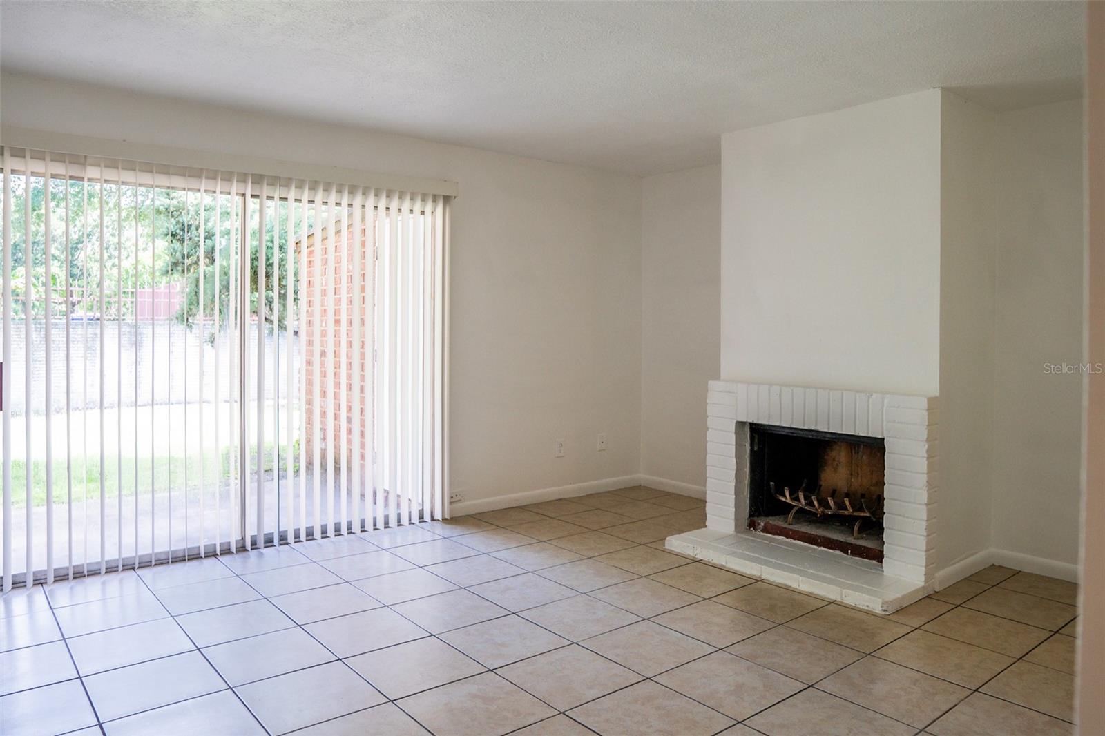 HUNTINGTON ON GREEN CONDO - Residential