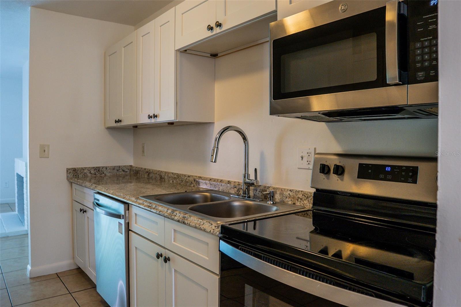 HUNTINGTON ON GREEN CONDO - Residential