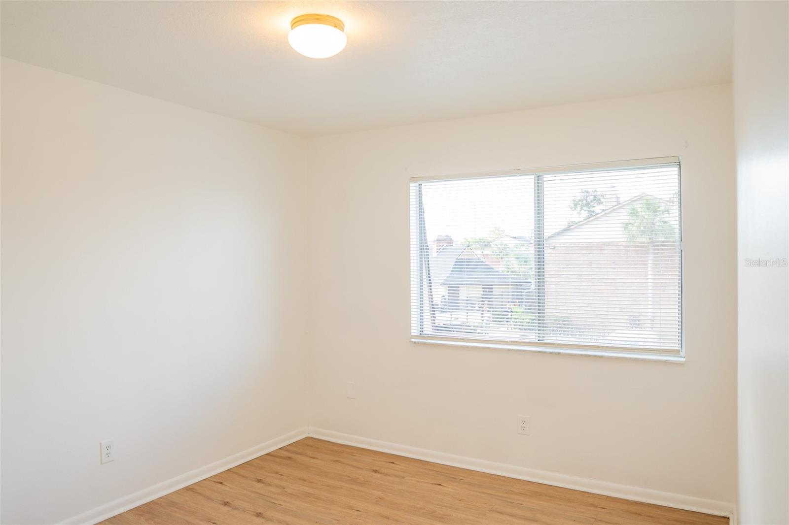 HUNTINGTON ON GREEN CONDO - Residential