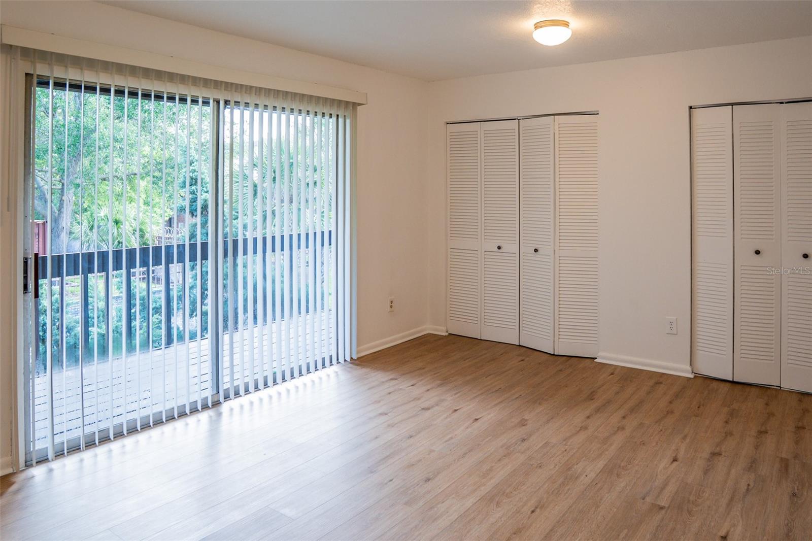 HUNTINGTON ON GREEN CONDO - Residential