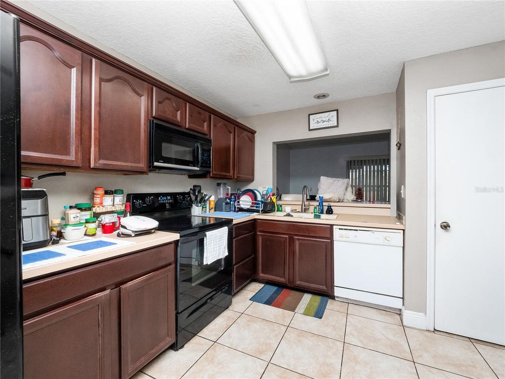 Photo of 2329 Water View Loop, Kissimmee, FL 34743 (MLS # O6377909)