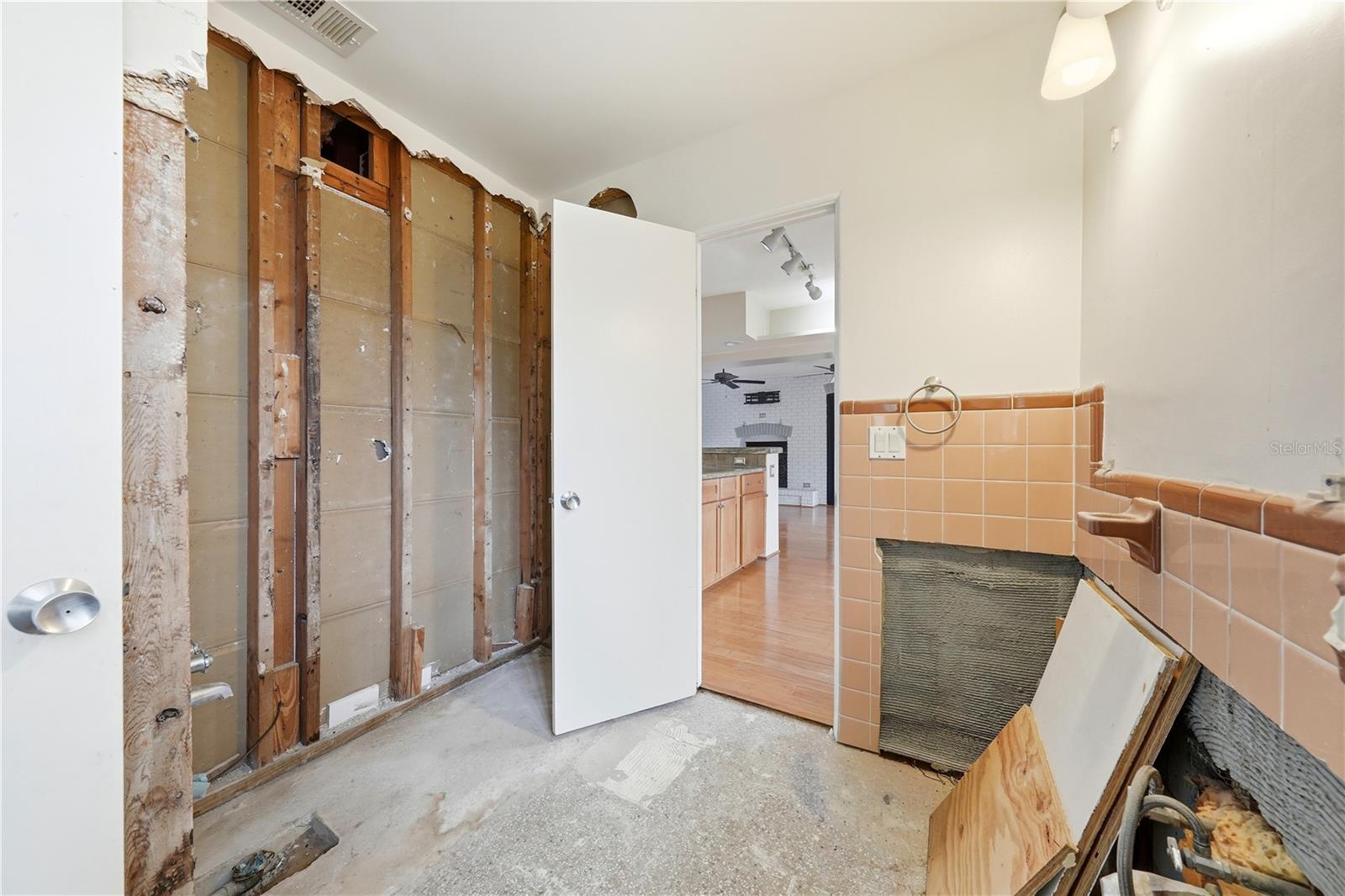 HOWEY EMERY HEIGHTS - Residential