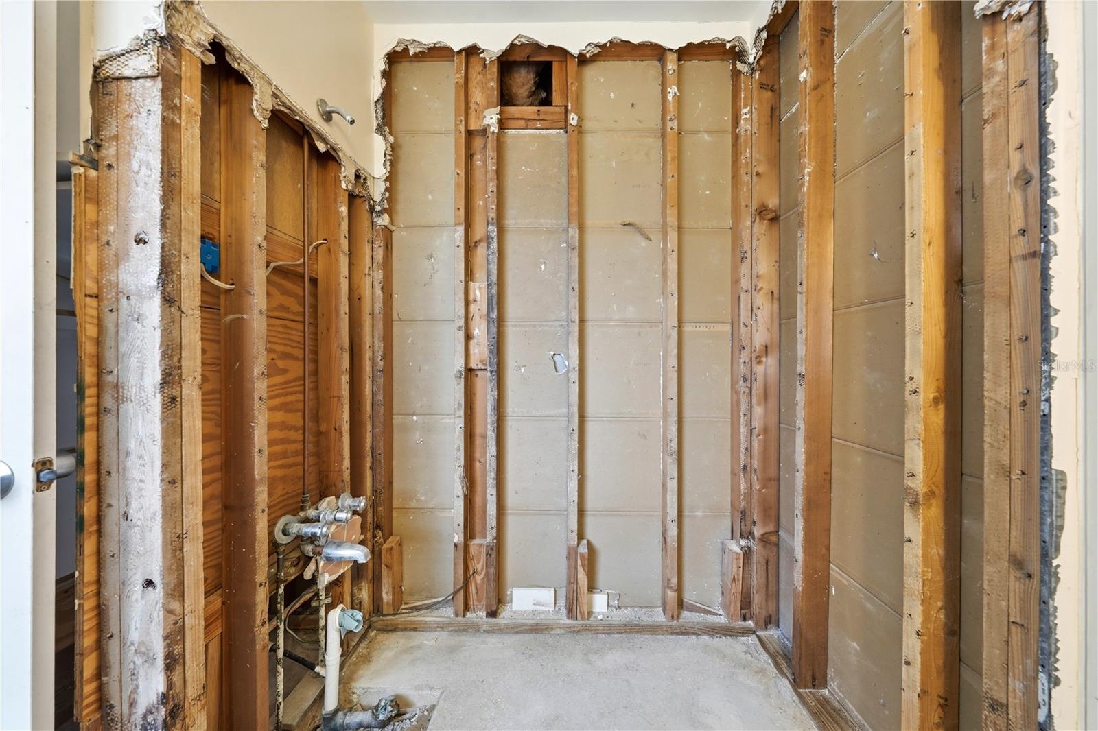 HOWEY EMERY HEIGHTS - Residential