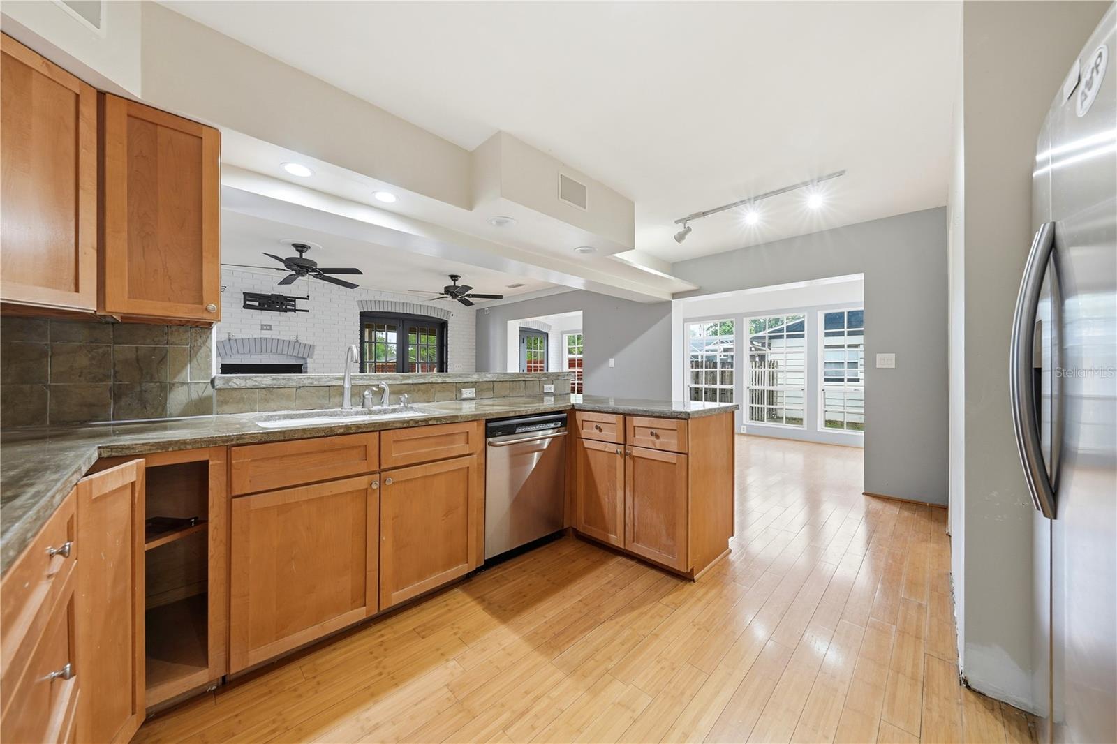 HOWEY EMERY HEIGHTS - Residential