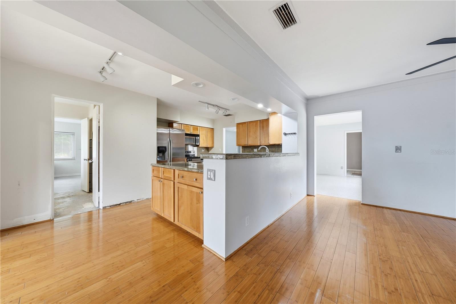 HOWEY EMERY HEIGHTS - Residential