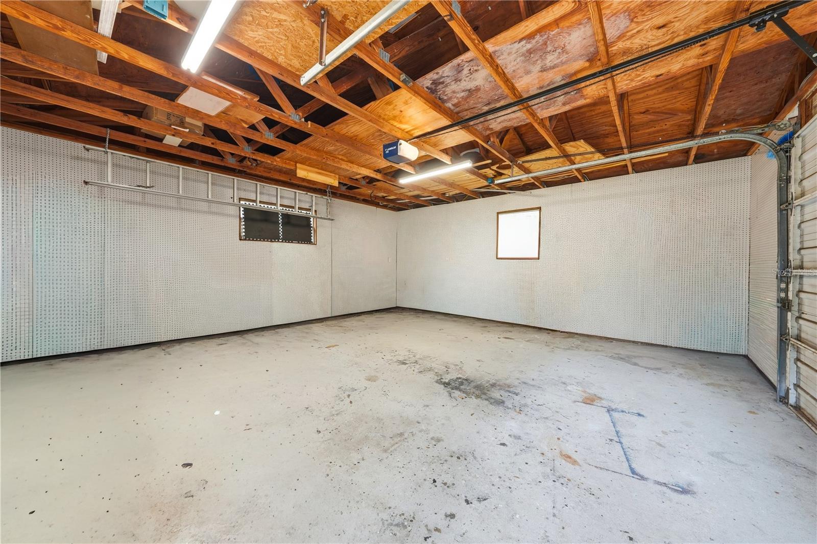 HOWEY EMERY HEIGHTS - Residential