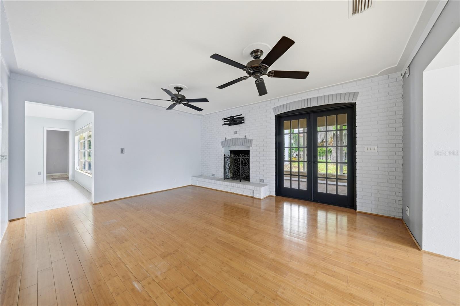 HOWEY EMERY HEIGHTS - Residential