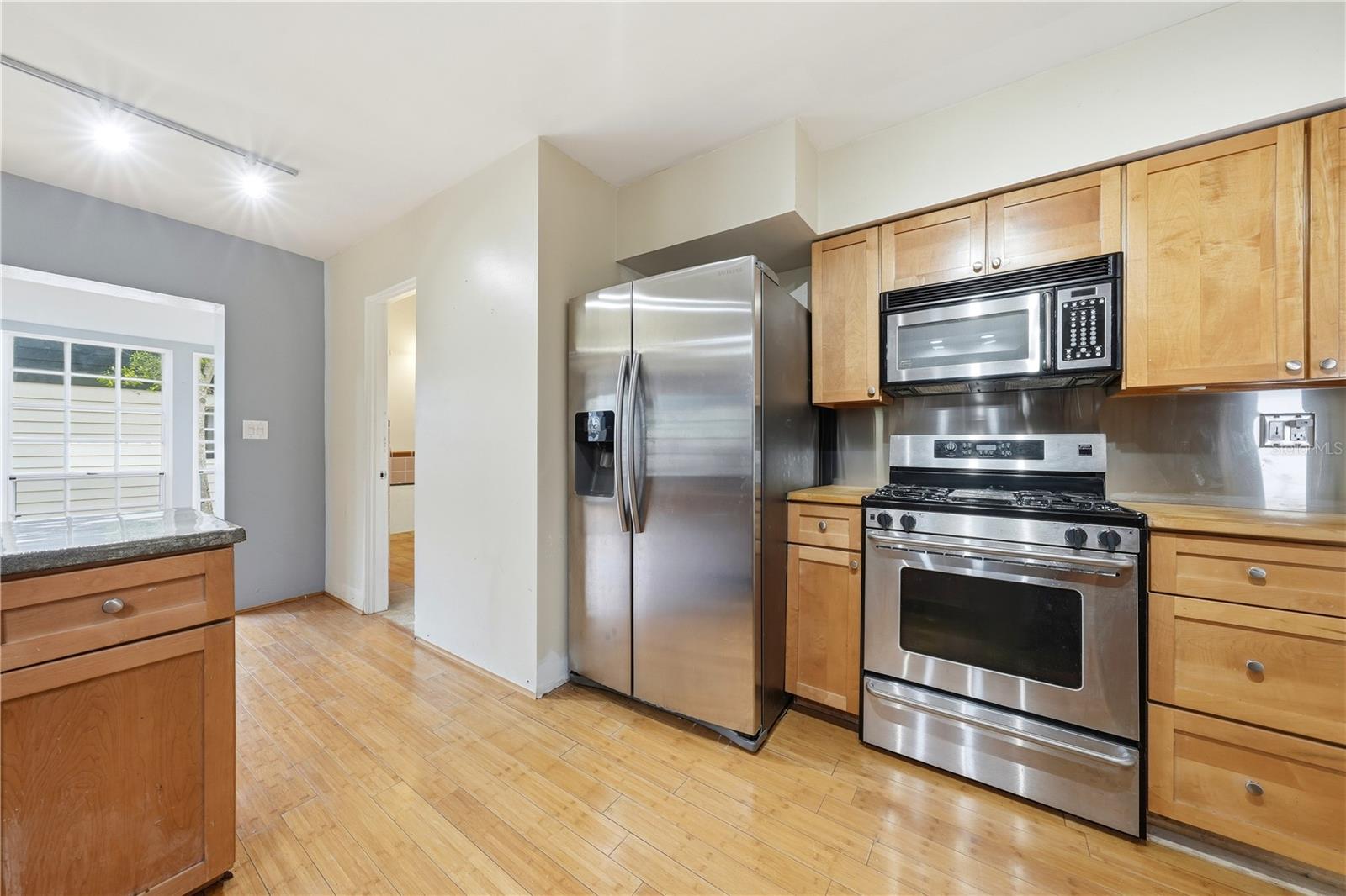 HOWEY EMERY HEIGHTS - Residential