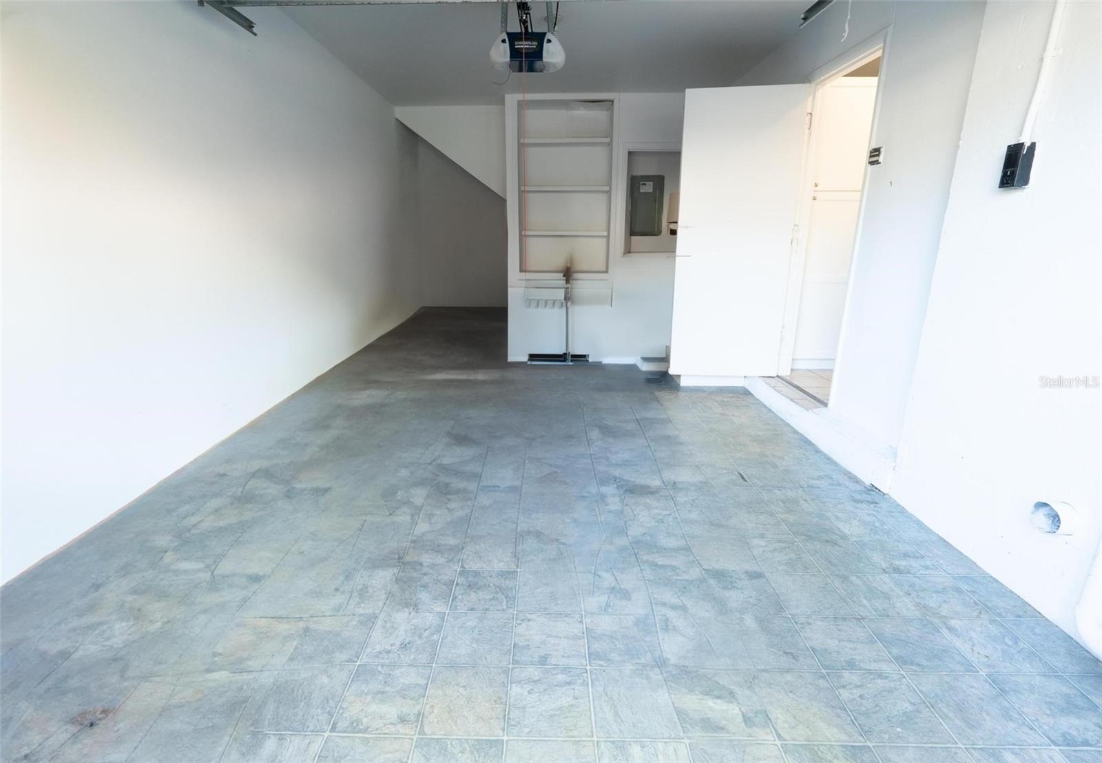 RAINTREE MANOR HOMES CONDOMINI - Residential