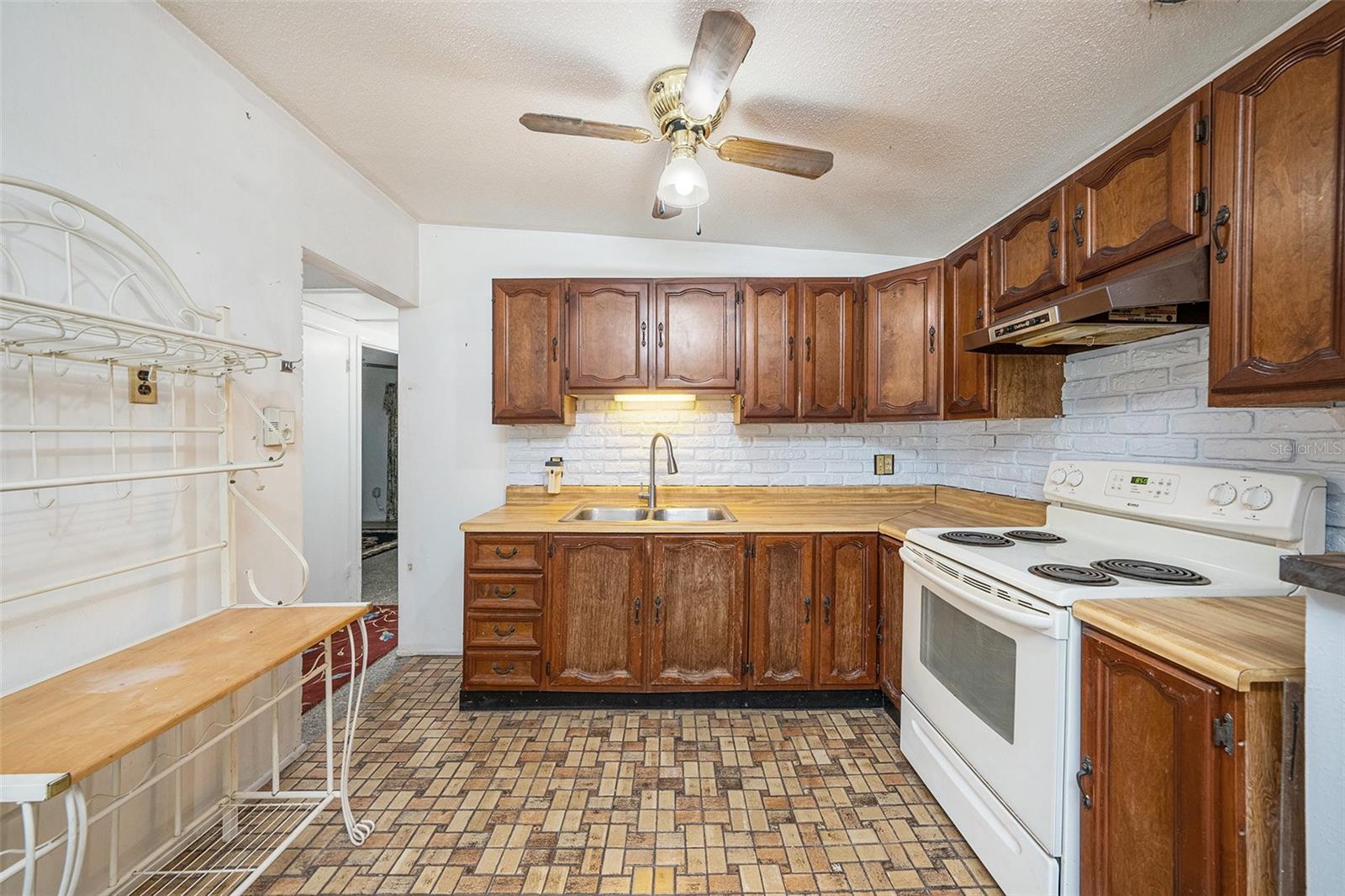 CRESTRIDGE 3RD ADD - Residential