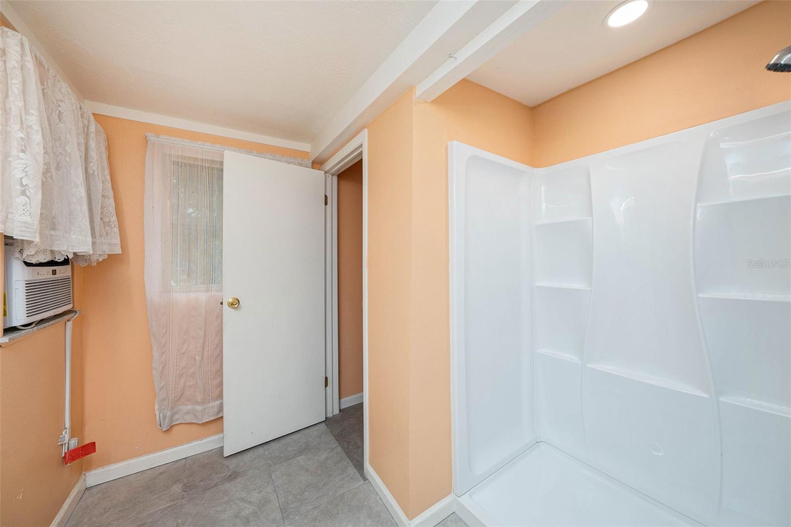 CRESTRIDGE 3RD ADD - Residential