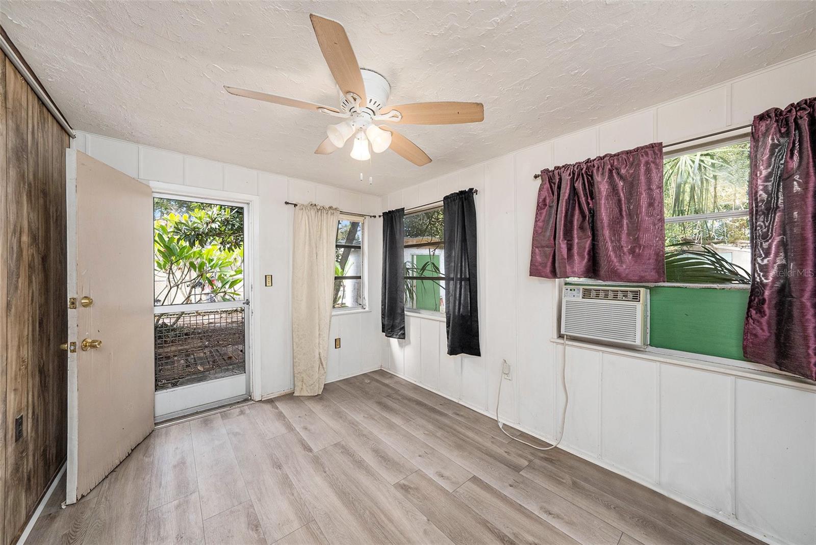 CRESTRIDGE 3RD ADD - Residential