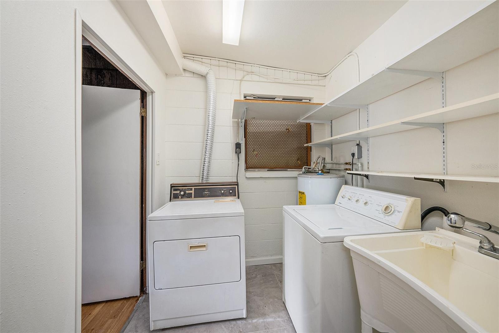 CRESTRIDGE 3RD ADD - Residential