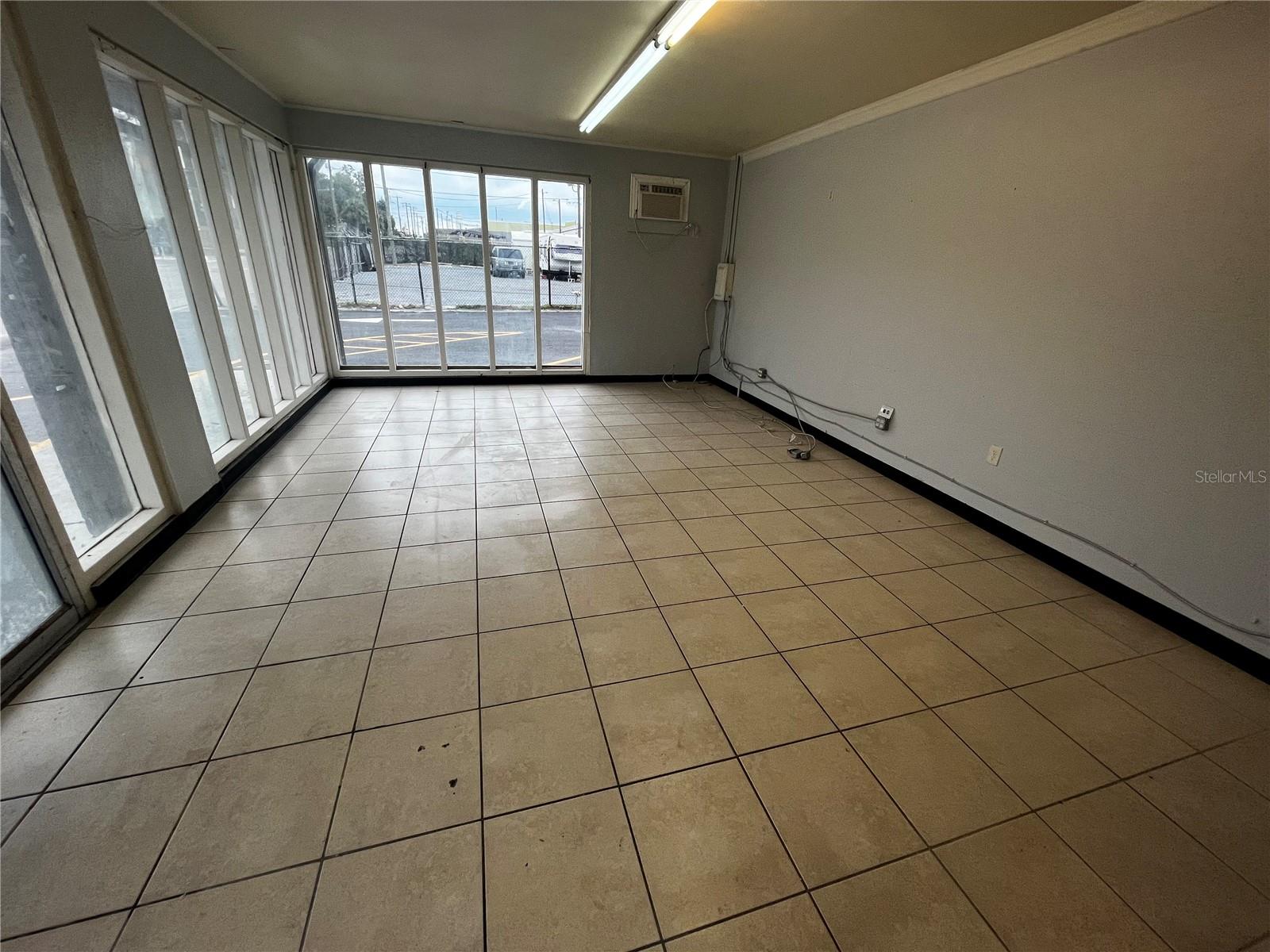 IRVINTON HEIGHTS - Commercial Lease