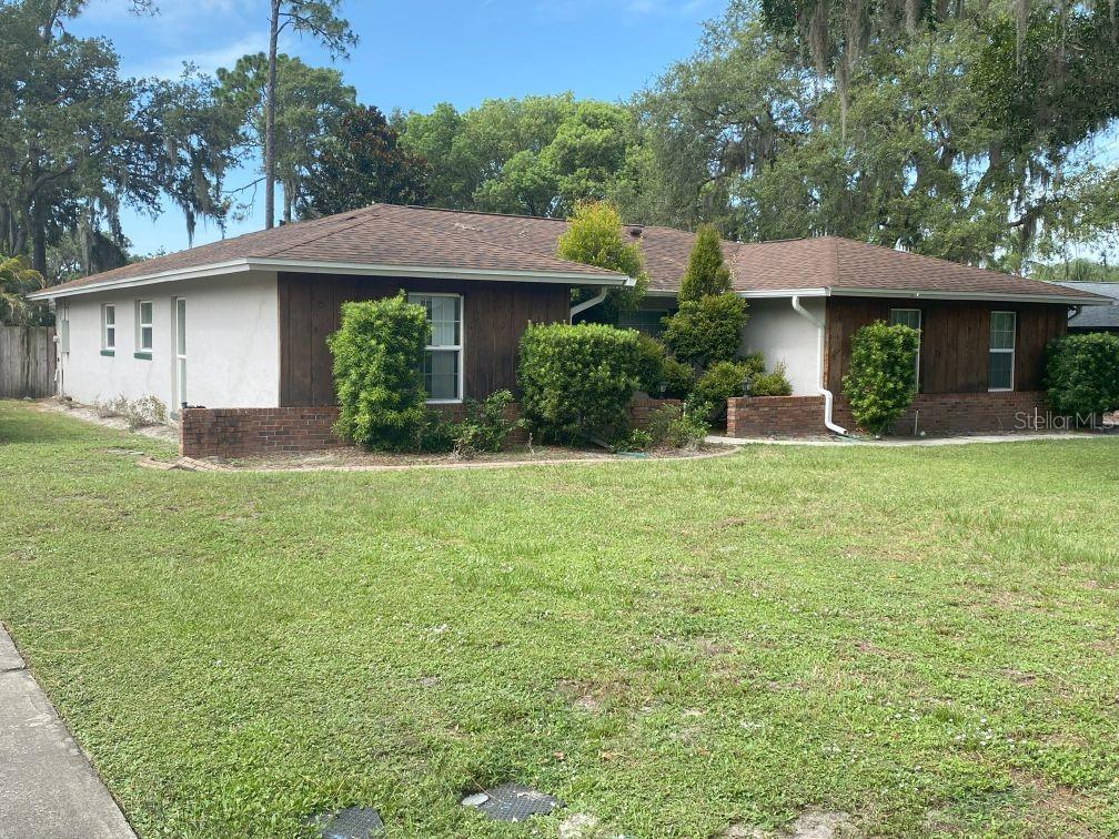 635 CAMBRIDGE COURT
