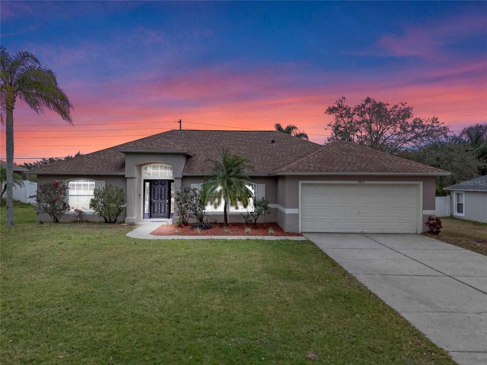 2214 LAKE POINTE CIRCLE
