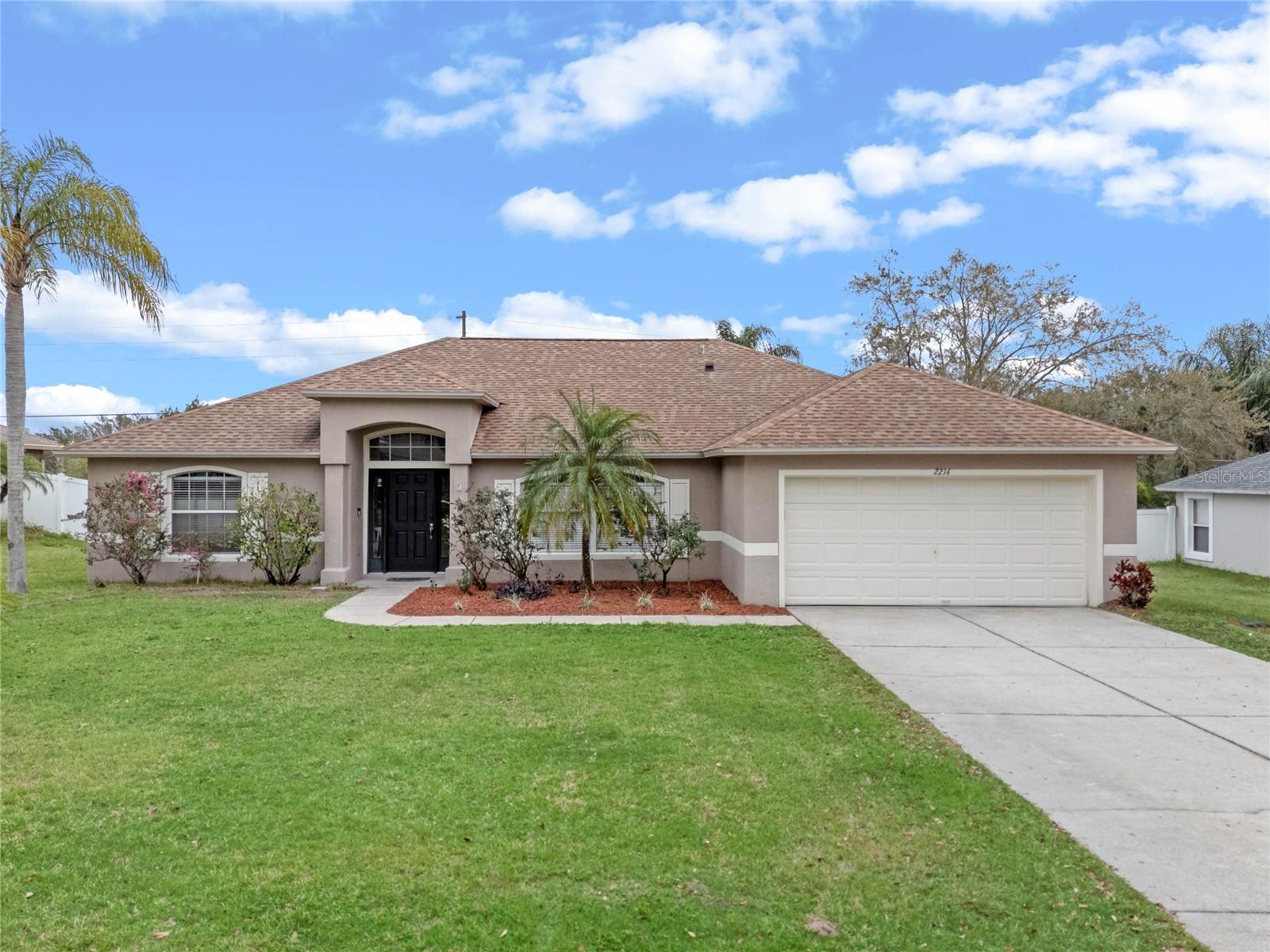 2214 LAKE POINTE CIRCLE