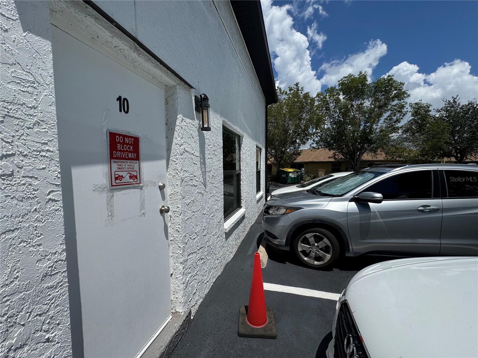 CAPRICORN COMMONS 01 - Commercial Lease