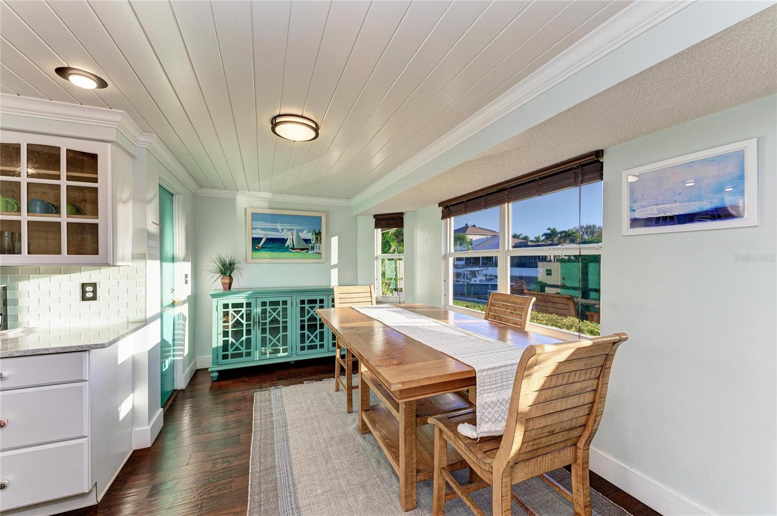 SORRENTO SHORES - Residential