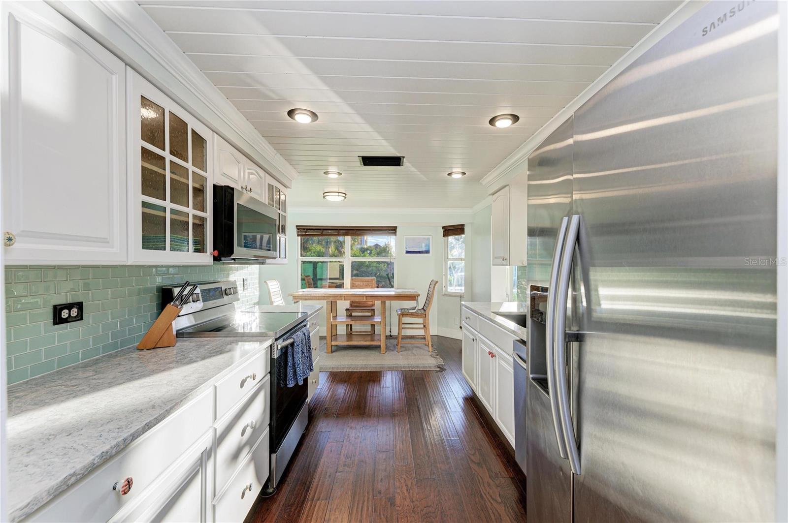 SORRENTO SHORES - Residential