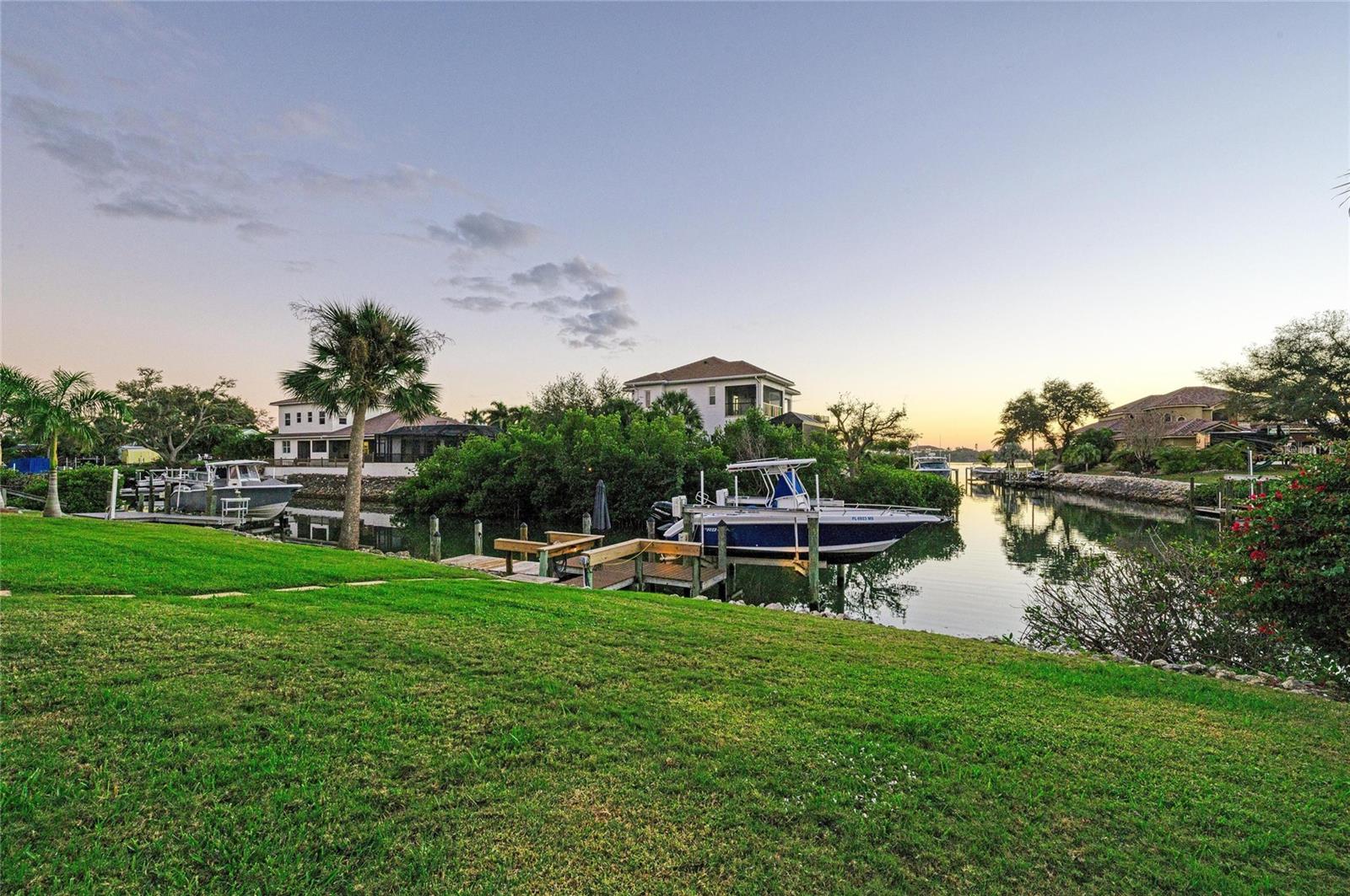 SORRENTO SHORES - Residential