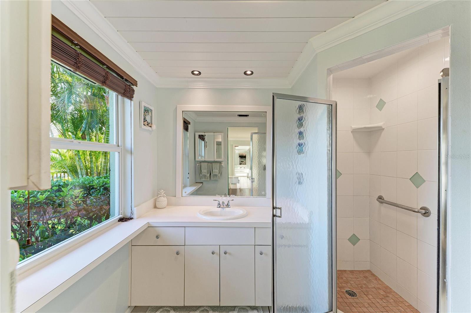 SORRENTO SHORES - Residential