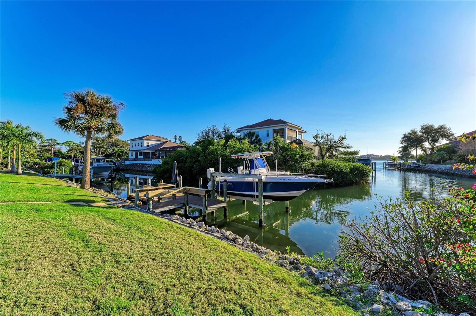 SORRENTO SHORES - Residential