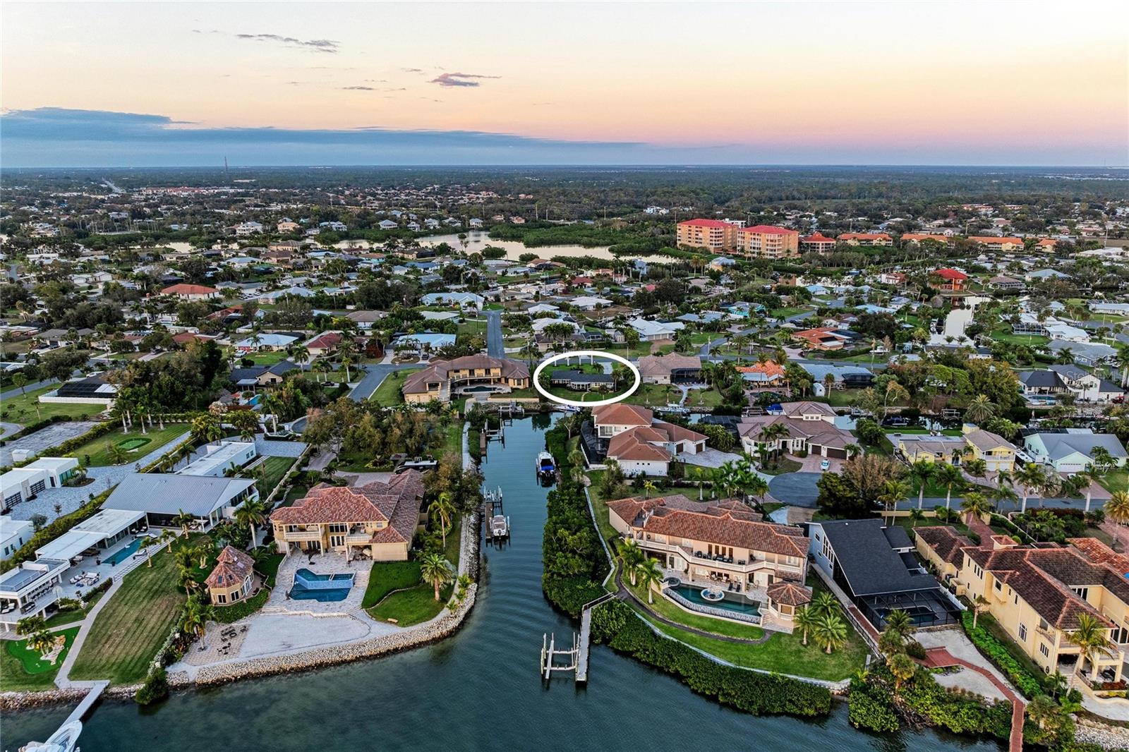 SORRENTO SHORES - Residential