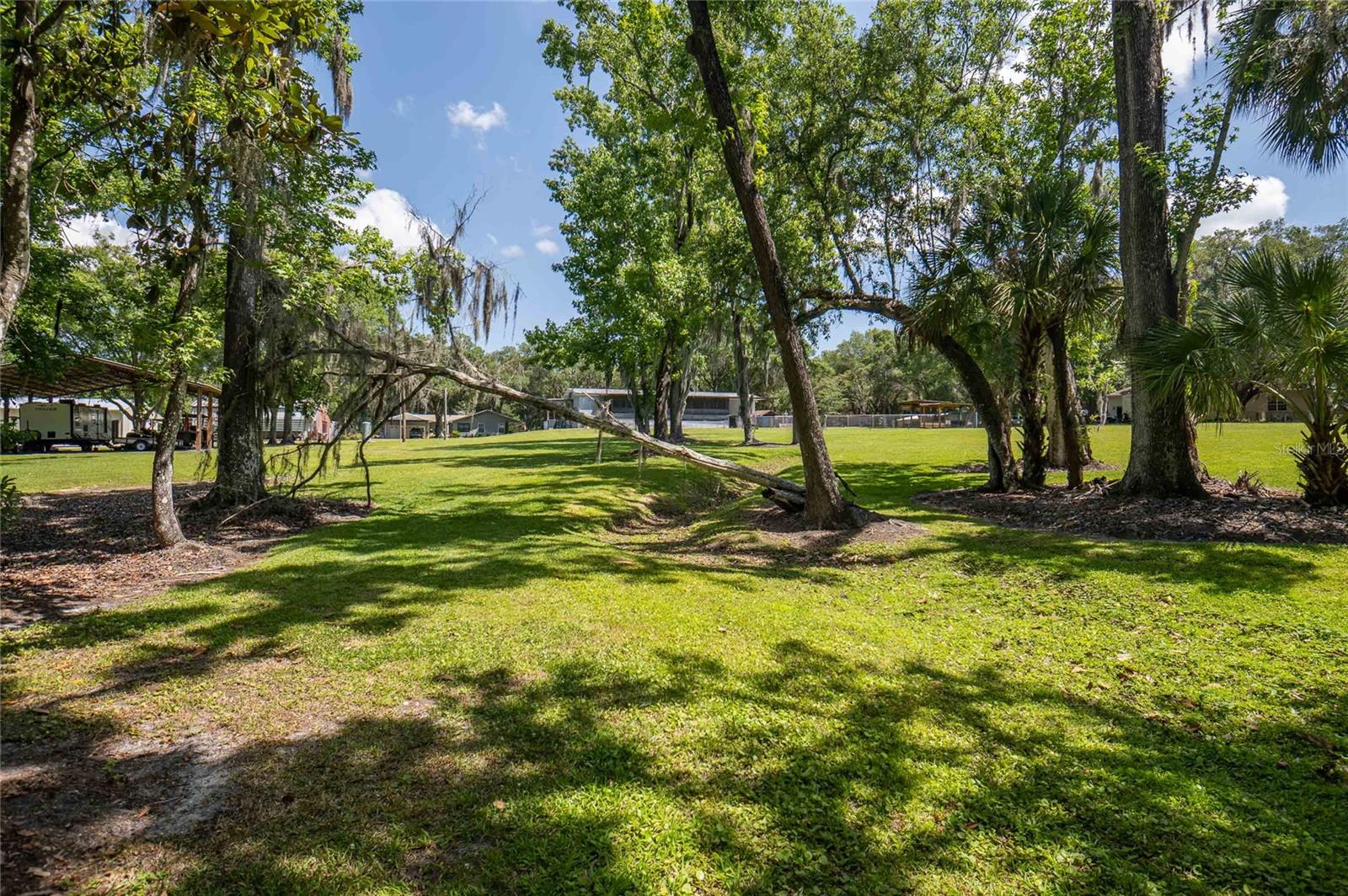 6325 OAKVIEW LANE