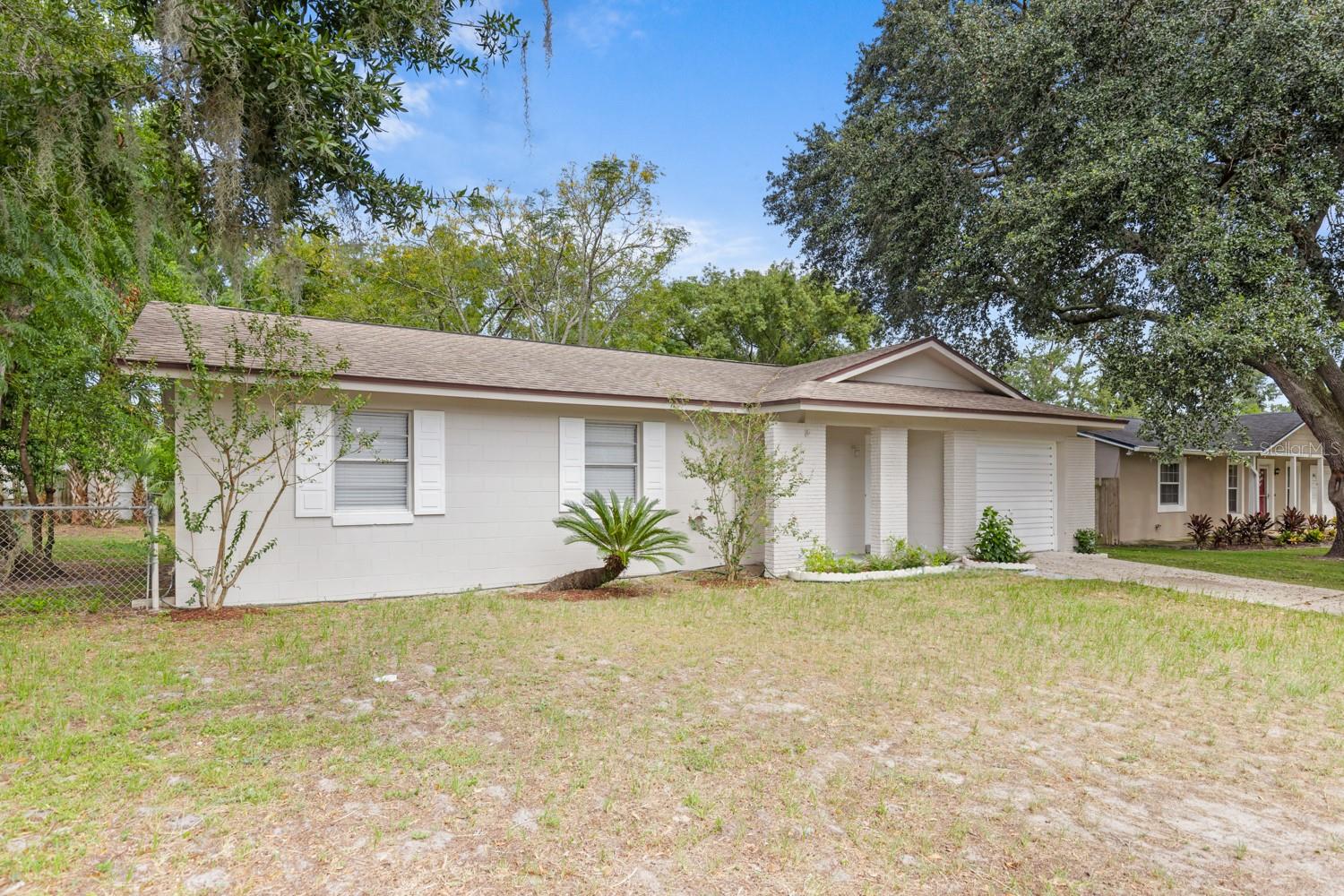 610 E HELM WAY